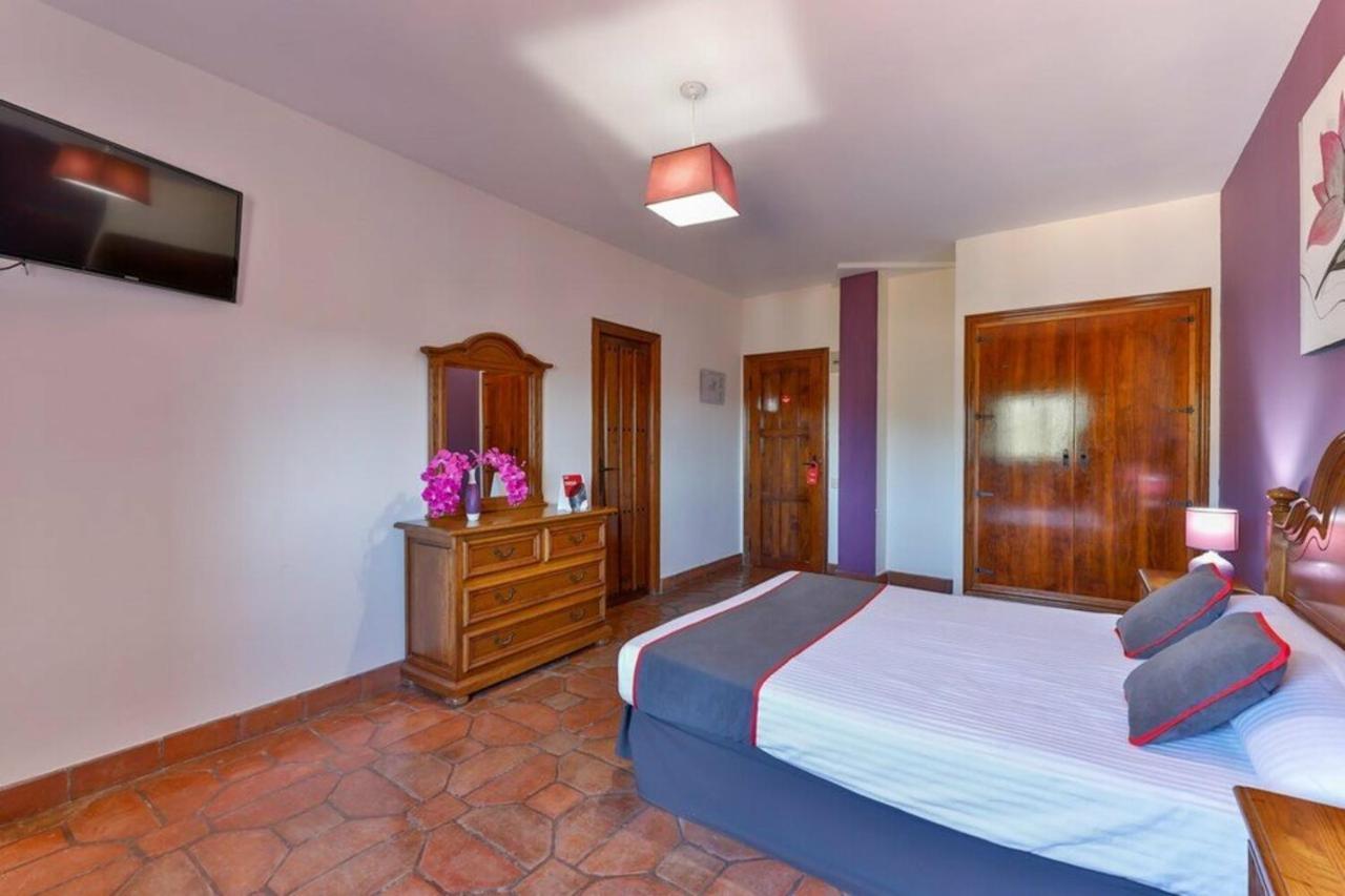 Hostal Alfonso XI Guadalupe  Kültér fotó
