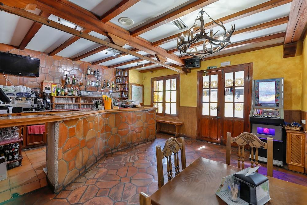 Hostal Alfonso XI Guadalupe  Kültér fotó