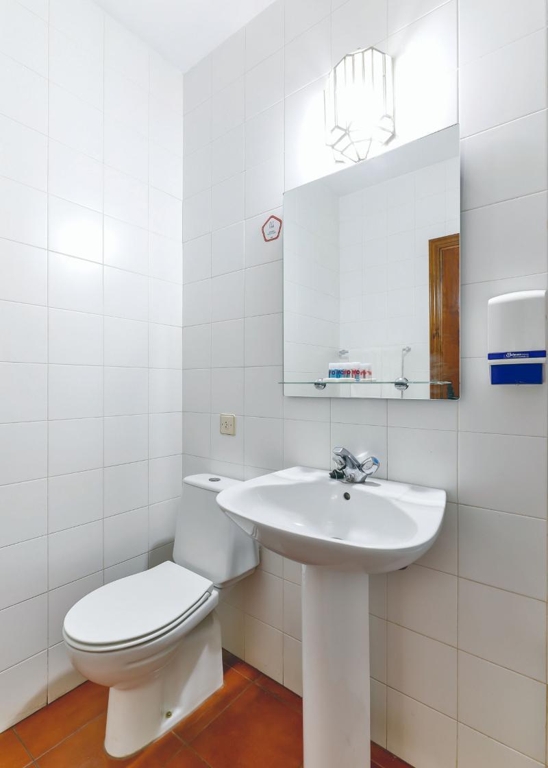 Hostal Alfonso XI Guadalupe  Kültér fotó